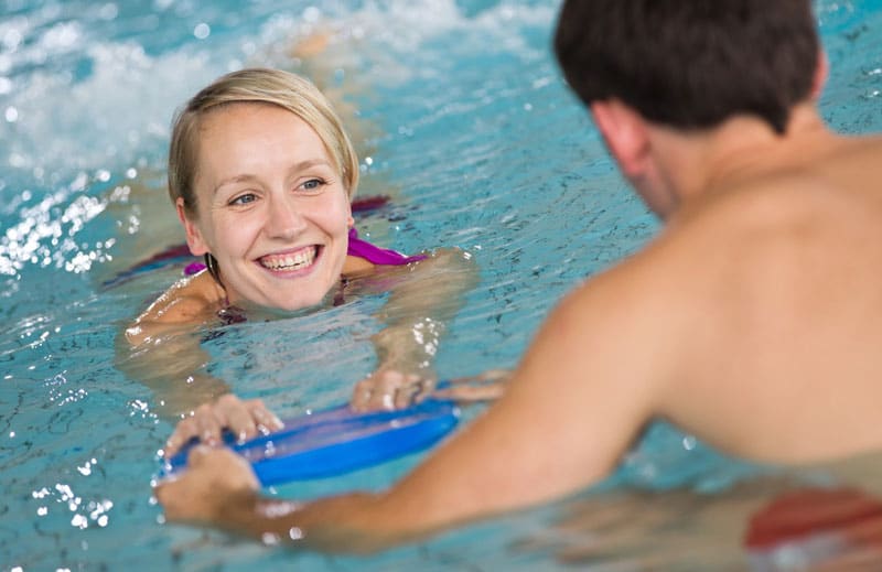 What is the age requirement for swimming lessons in Melville?